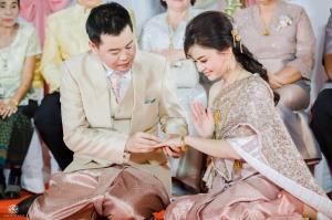 ชุดไทยเจ้าสาว ชุดไทยจักรพรรดิ์ เช่าที่แบมบี้ เวดดิ้ง ห้วยขวาง